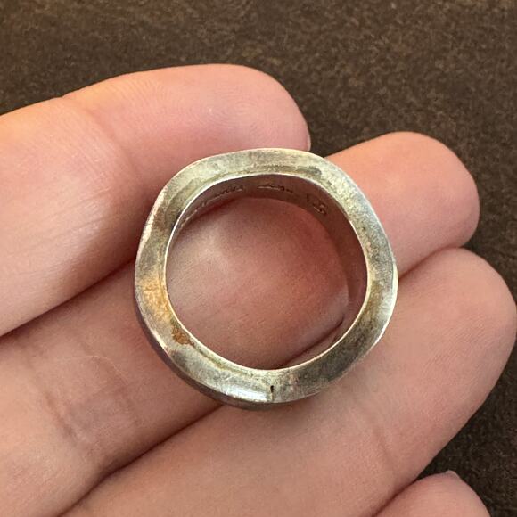 Vintage Sterling Silver and Enameled Ring Sz 6 - Picture 14 of 15